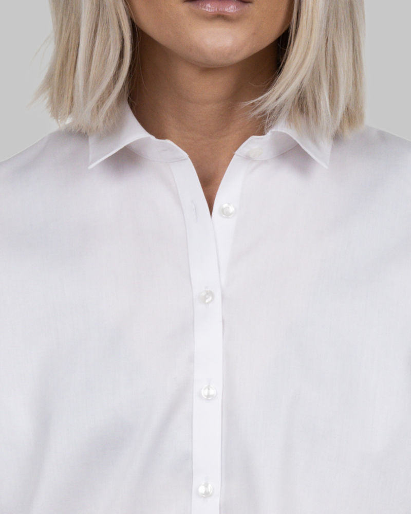 Green Bow 01 Woman Relaxed